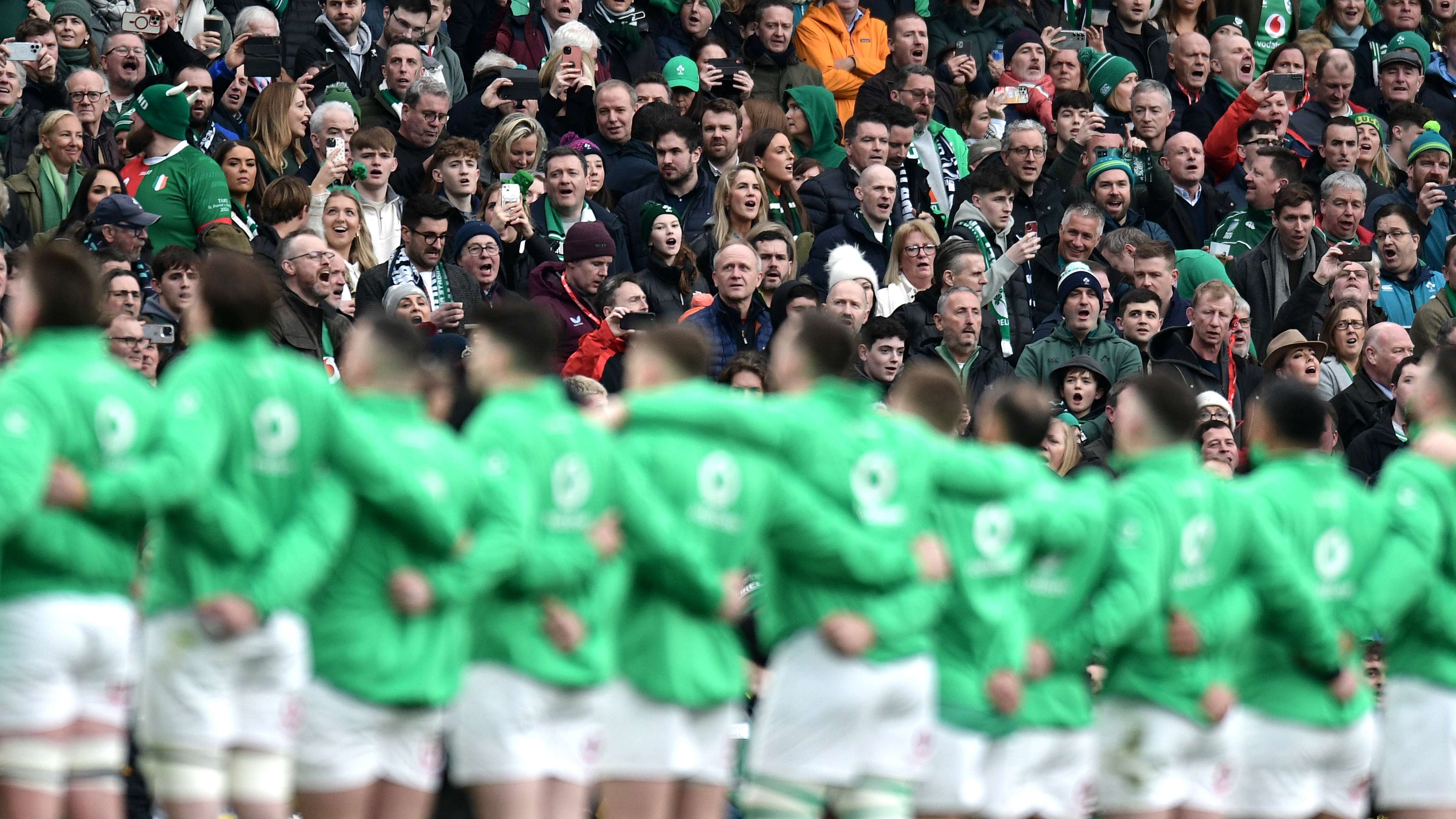 仅仅是一场 仅仅是一场