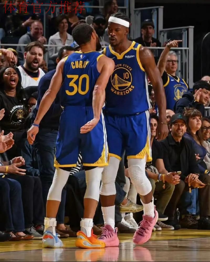 勇士这双核可咋办?巴特勒无法担负关键球,格林二人转纯送! 勇士这双核可咋办?巴特勒无法担负关键球,格林二人转纯送!
